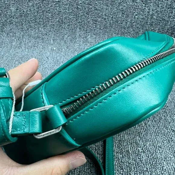 100% Authentic Yves Saint Laurent Camera Crossbody Bag - Picture 12 of 13